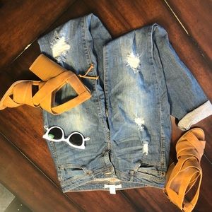 distressed boyfriend jeans